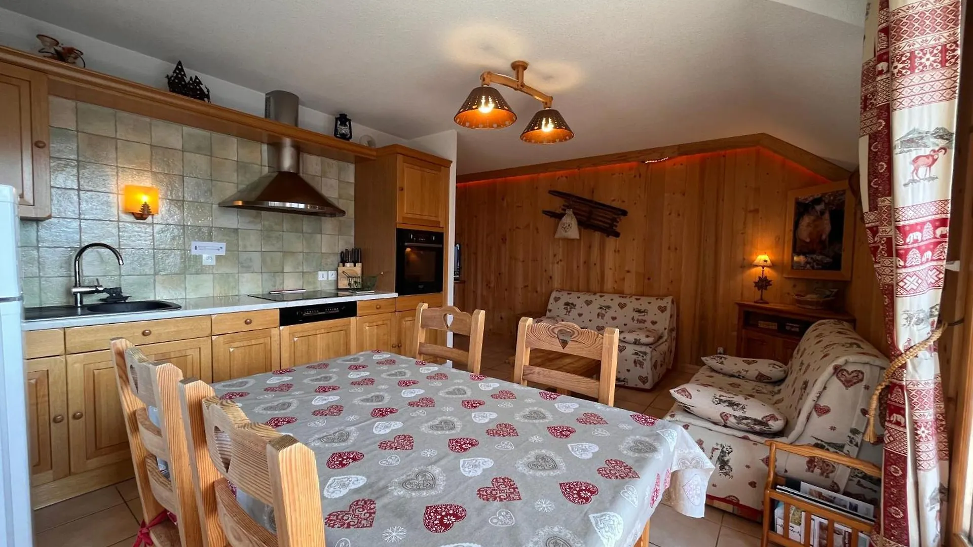 Charming Apartment With Exceptional View, 200 M From Gondola, 1 Bedroom Max 6 Persons Oz